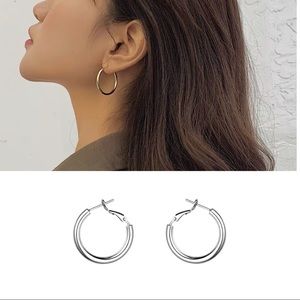 Medium Circular Silver Earrings